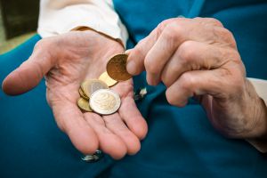 In Österreich sind aktuell über 1,6 Millionen Menschen von Armuts- oder Ausgrenzungsgefährdung betroffen, davon über 400.000 Kinder und Jugendliche. (Bildnachweis © Alexander Raths / Fotolia) Bildnachweis: © Alexander Raths / Fotolia